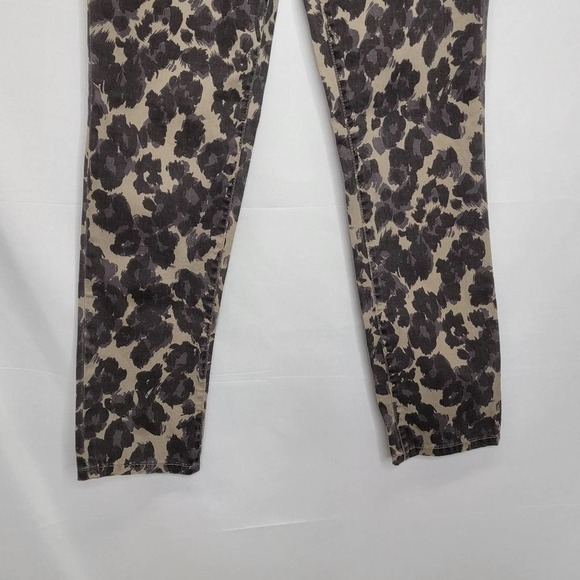 London Jeans Leopard Ankle Cropped Jeans - Picture 6 of 11
